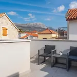 Mara Appartamento Kaštela