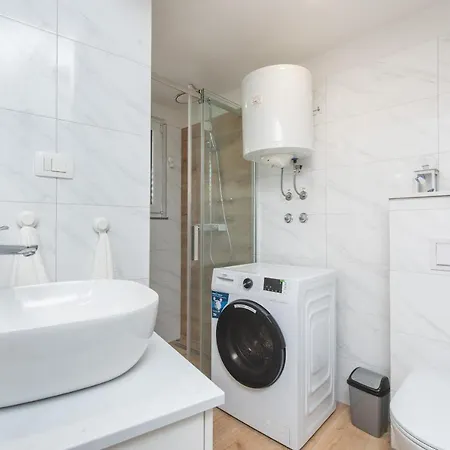 Mara Apartment *