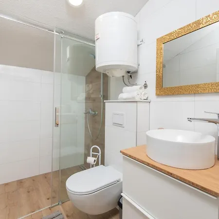 Mara Apartment Kastela