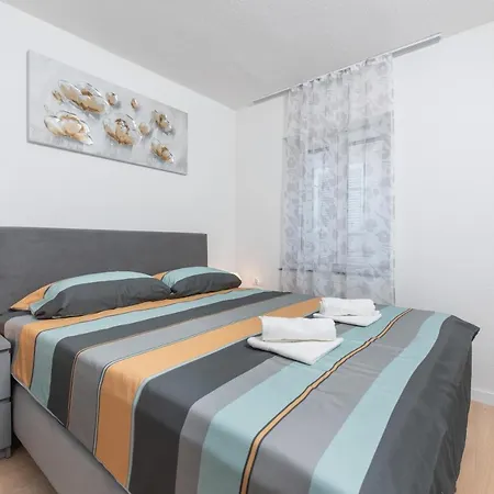 Apartment Mara *